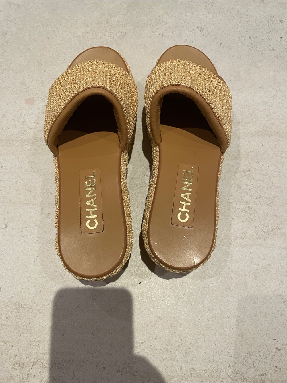 CHANEL Tan Raffia Slide Clogs with Embossed CC - Picture 2 of 9